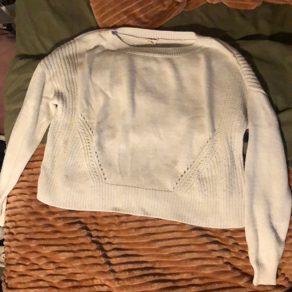 Oversize cropped sweater